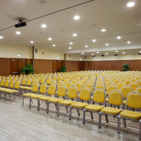 Holiday Inn Cagliari By Ihg Exterior foto