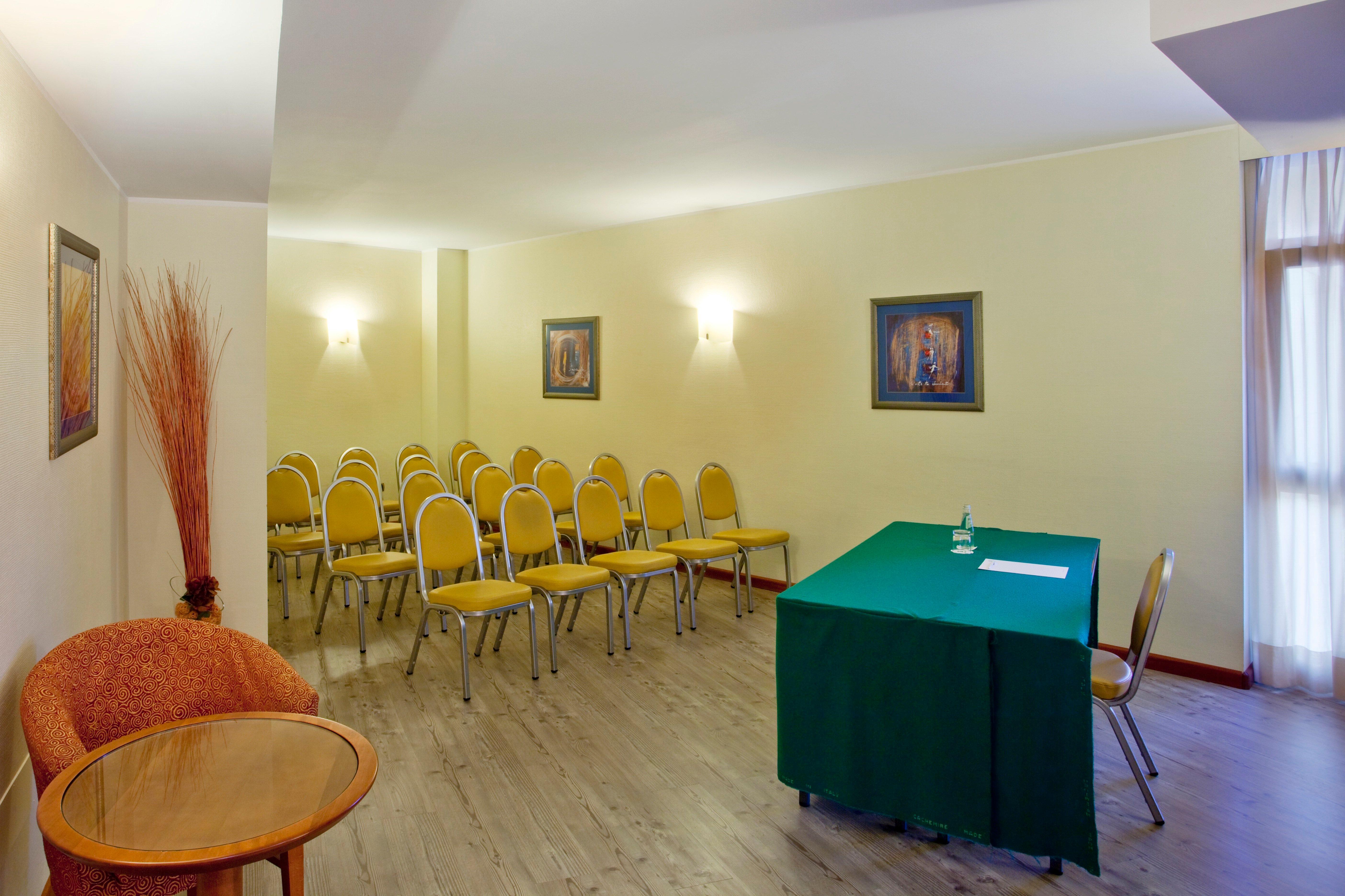 Holiday Inn Cagliari By Ihg Exterior foto