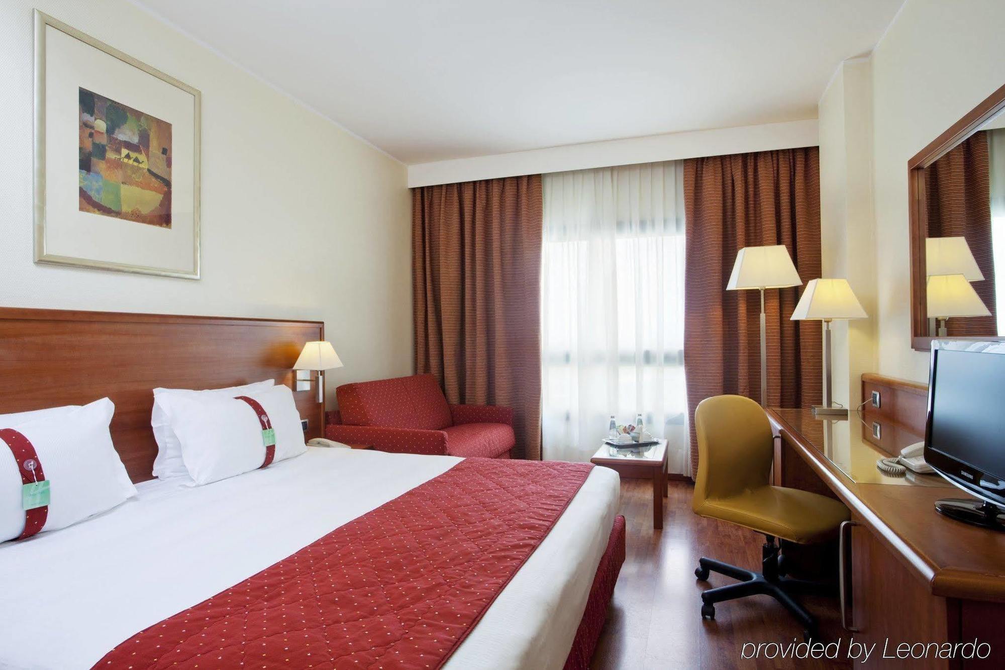 Holiday Inn Cagliari By Ihg Exterior foto